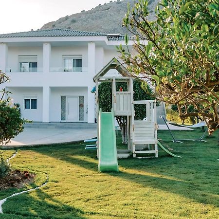 M Mansion Villa Pefki  Bagian luar foto