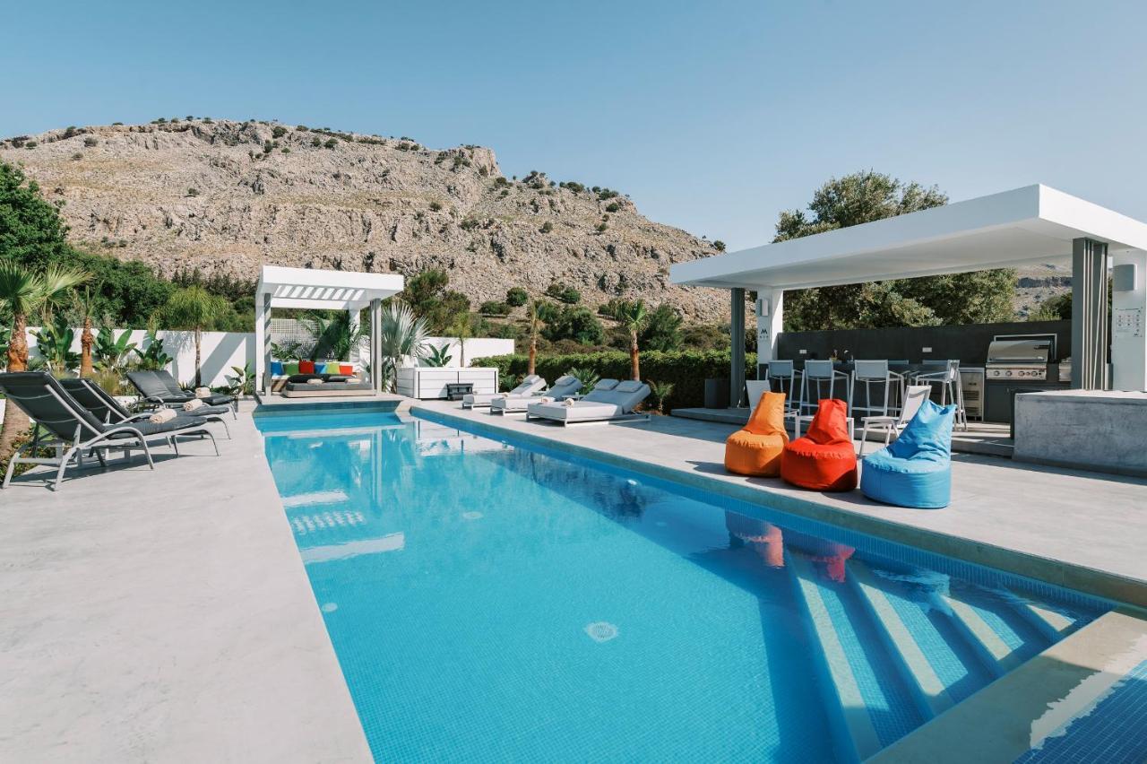 M Mansion Villa Pefki  Bagian luar foto