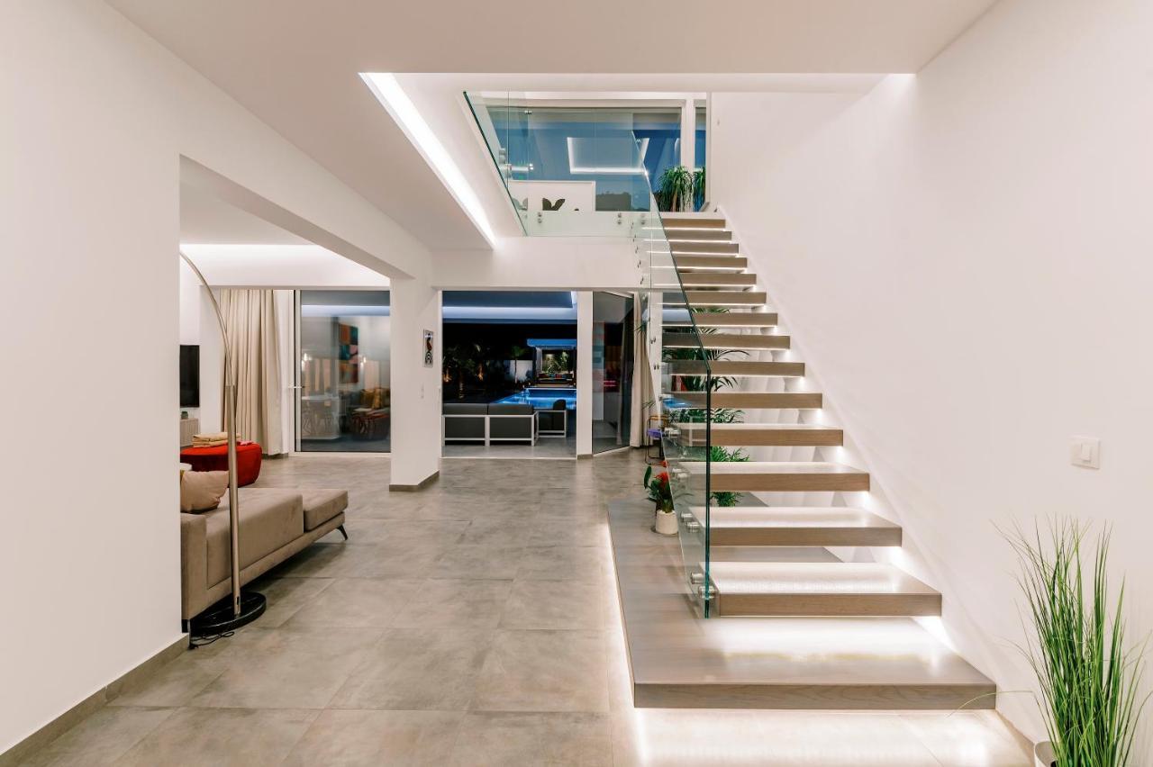 M Mansion Villa Pefki  Bagian luar foto