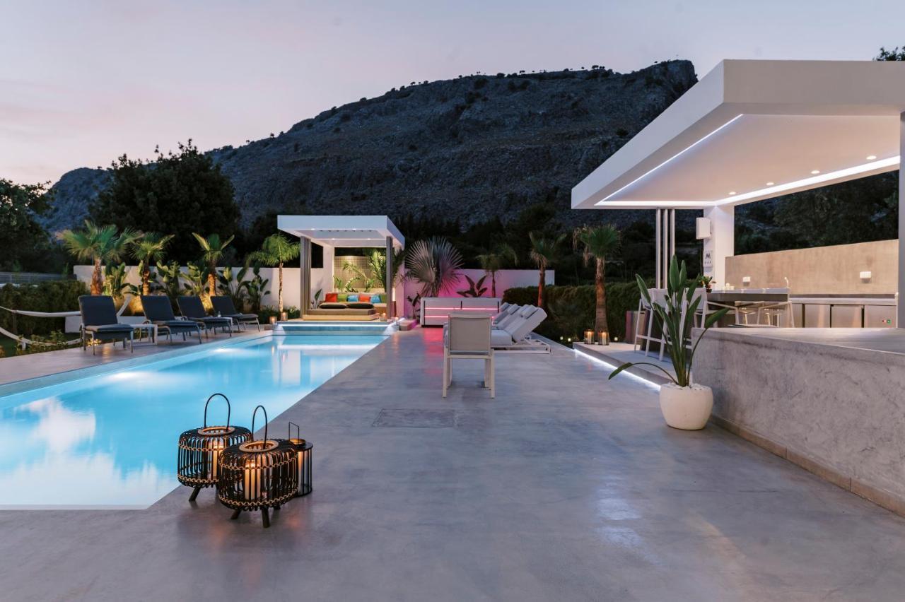 M Mansion Villa Pefki  Bagian luar foto